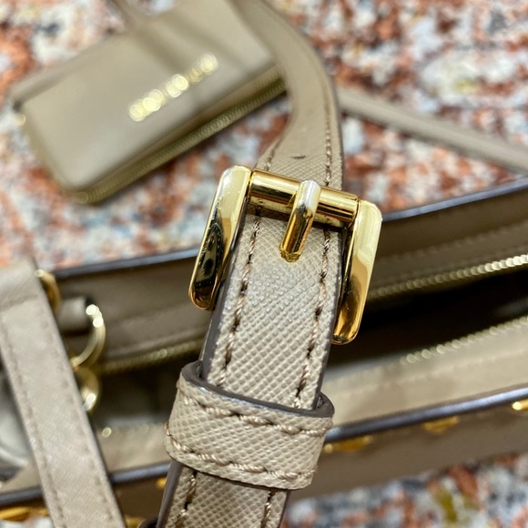 MICHAEL KORS STUDDED SELMA & WALLET COMBO - Picture 3 of 12